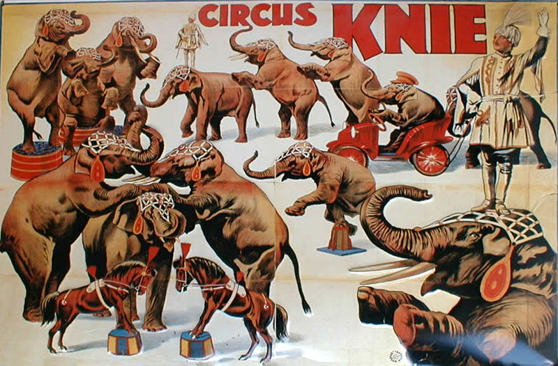 Alte Zirkusnummern mit Elefanten